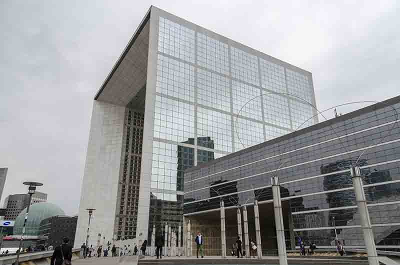 163 - Francia - Paris - La Defense.jpg